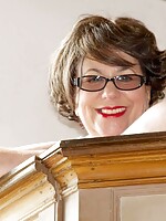 anna nova cougar sex club