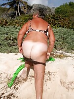 mom likes black dick tube